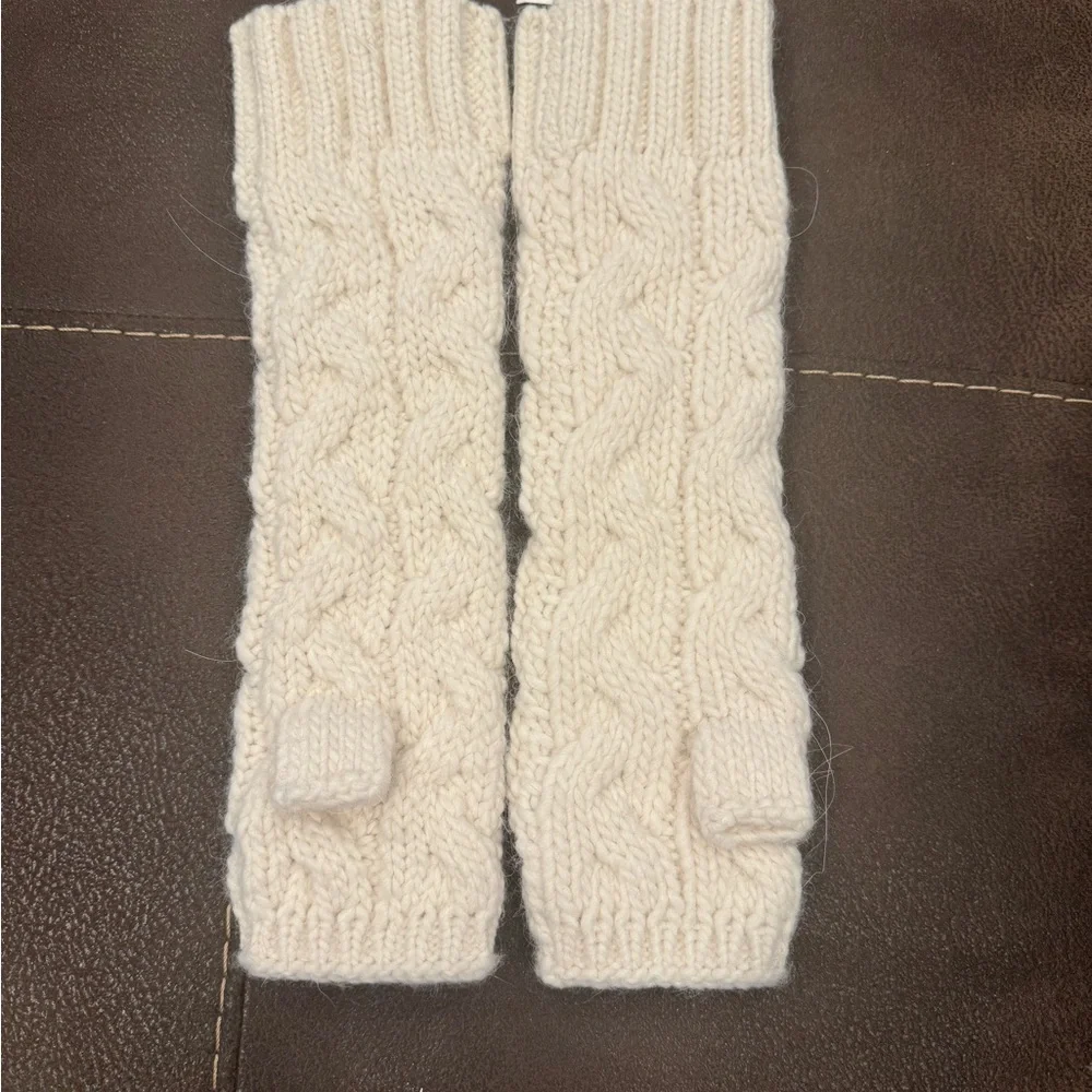 NWT Kate Spade Saturday Cable Knit Scarf and Fingerless Glove Set